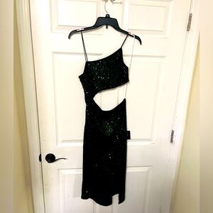 Lulus dress never worn shimmery sequence dark green cocktail dress